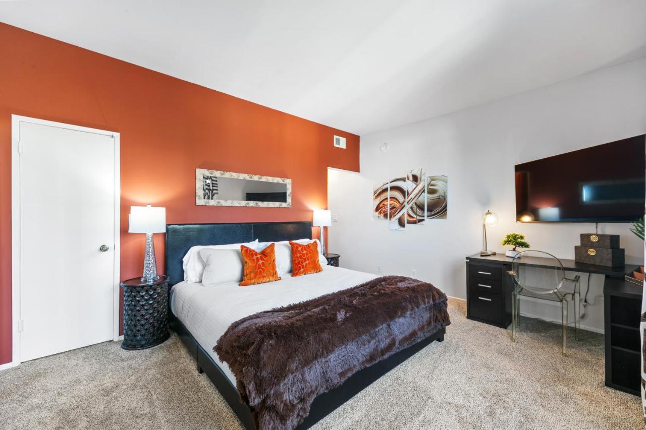 Beverly Hills 2 Bed 2 Bath Penthouse With Den And Parking 414 Лос-Анджелес Экстерьер фото