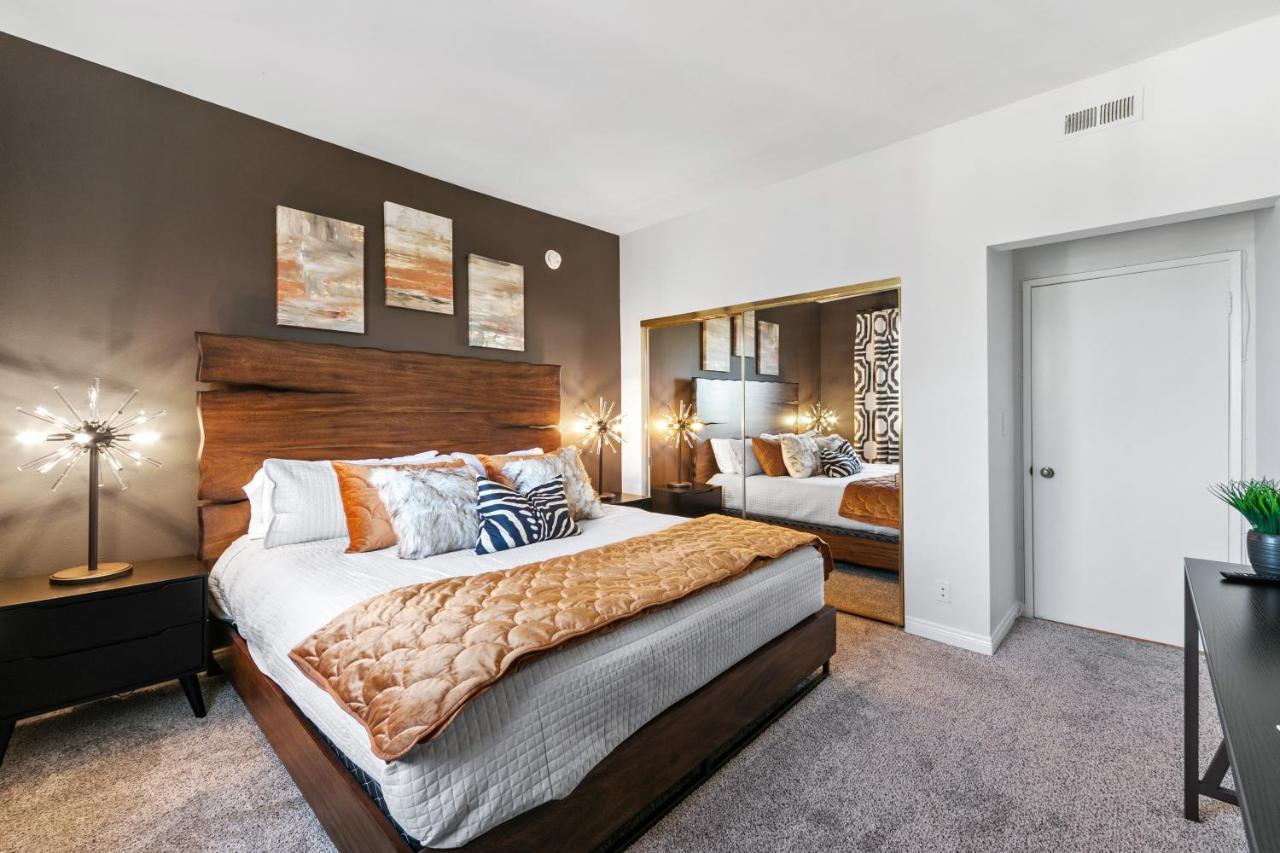 Beverly Hills 2 Bed 2 Bath Penthouse With Den And Parking 414 Лос-Анджелес Экстерьер фото