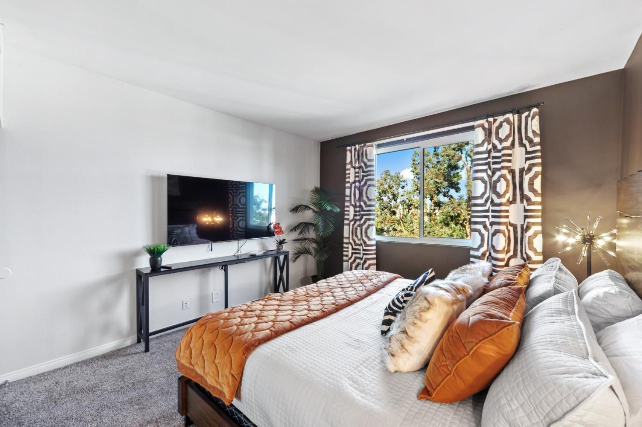 Beverly Hills 2 Bed 2 Bath Penthouse With Den And Parking 414 Лос-Анджелес Экстерьер фото