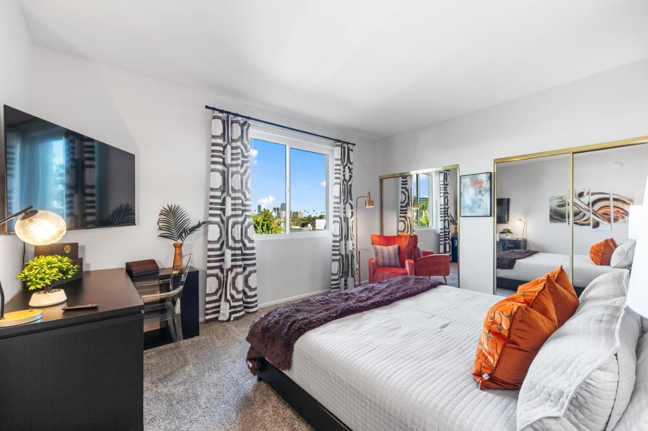 Beverly Hills 2 Bed 2 Bath Penthouse With Den And Parking 414 Лос-Анджелес Экстерьер фото