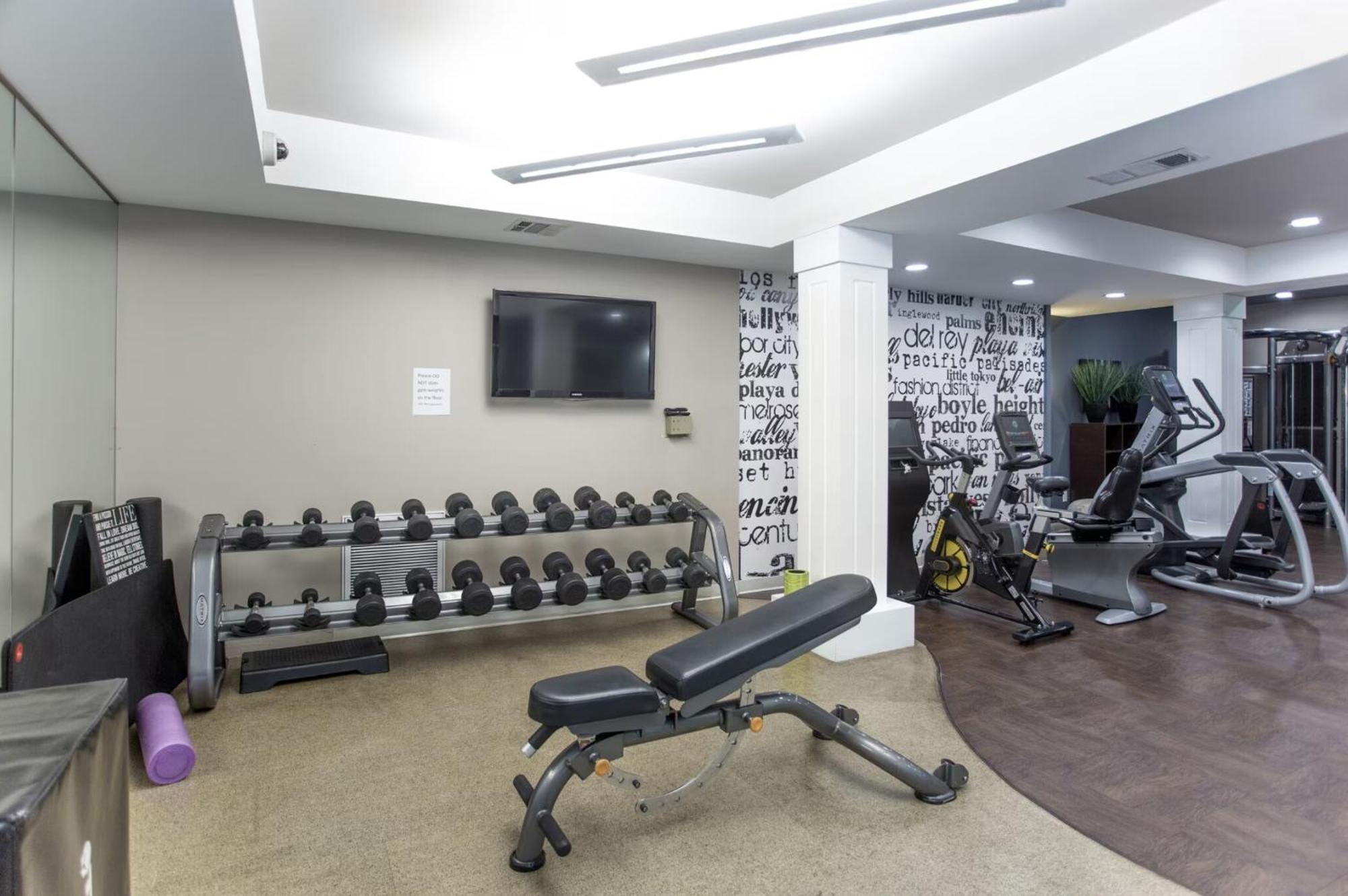 Beverly Hills 2 Bed 2 Bath Penthouse With Den And Parking 414 Лос-Анджелес Экстерьер фото